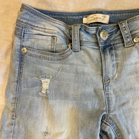 7 For All Mankind Distressed Denim Bermuda Jean Shorts Women’s Size 27 - Picture 4 of 7